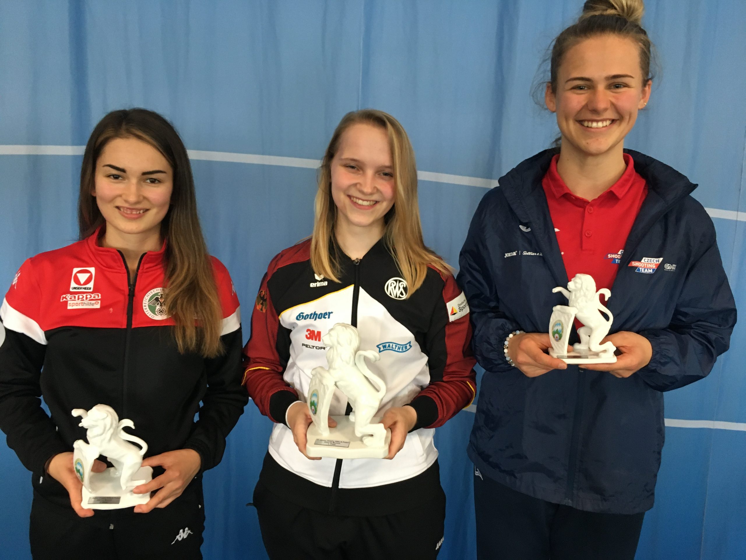 Sheileen Waibel erobert den zweiten Platz im KK-Dreistellungsmatch der Junior Trophy München 2021 © Wolfram Waibel, ÖSB