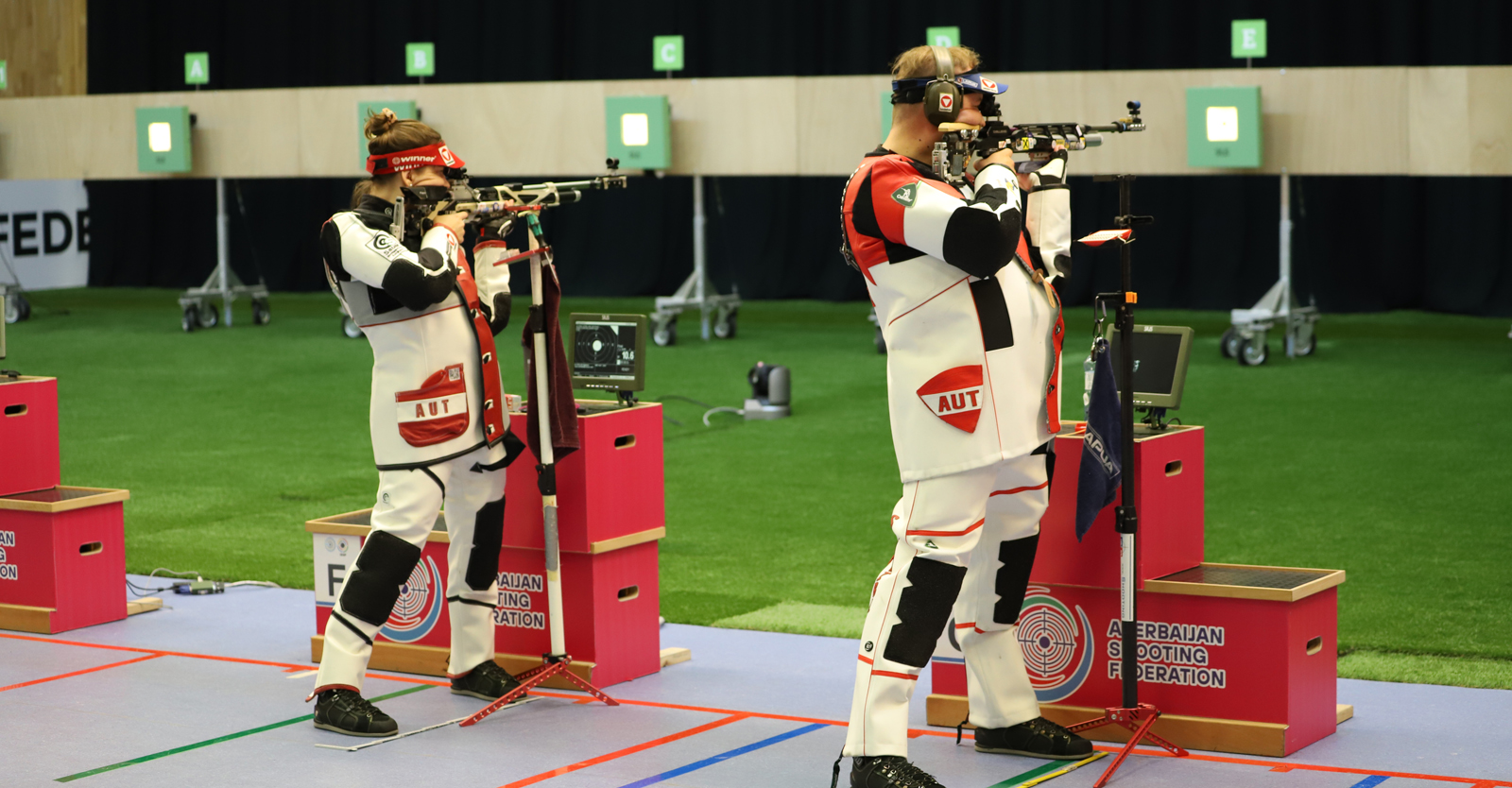 Einen Entscheidungskrimi boten sich Olivia Hofmann und Alexander Schmirl im Luftgewehr Mixed Team mit dem italienischen Team © Hermann Rainer, ÖSB