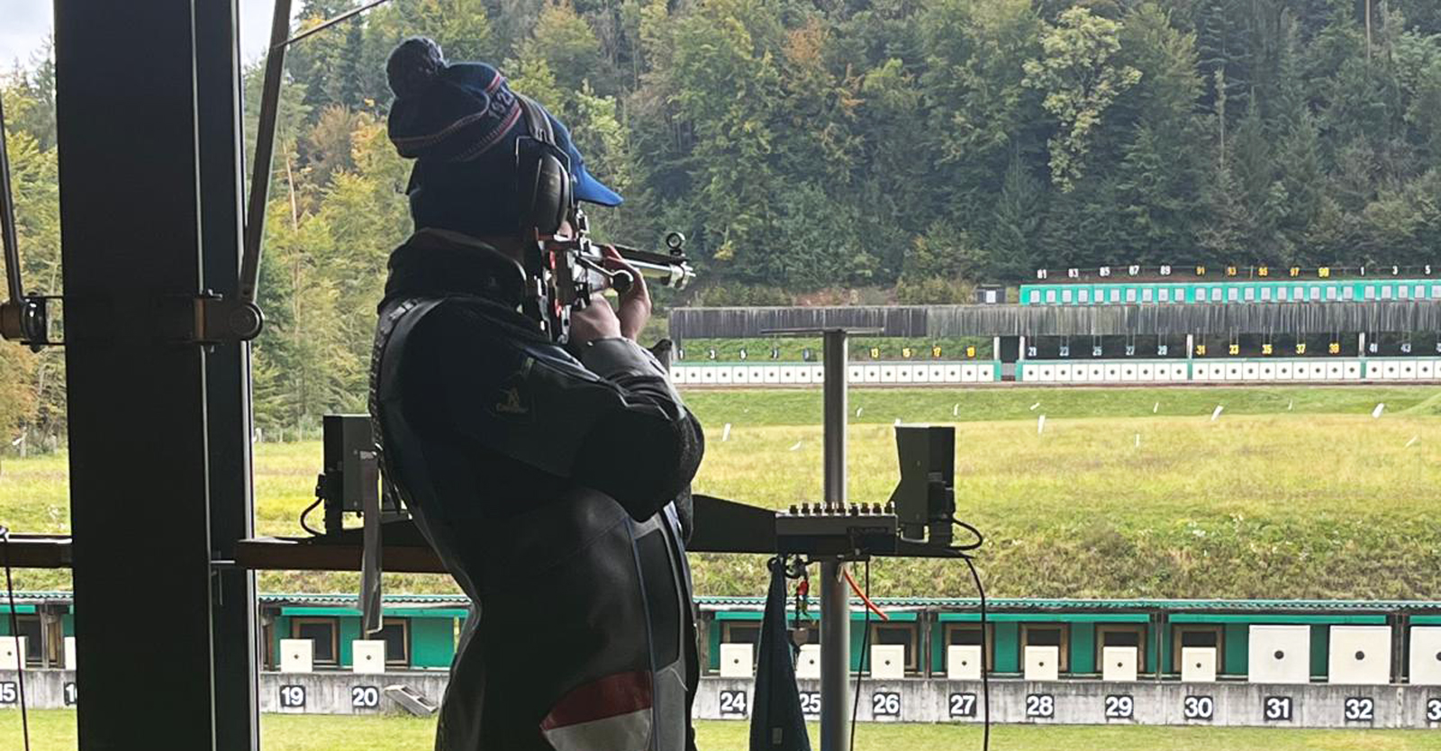 Bei kalten Temperaturen wurde in Thun auf die 300m geschossen - im Bild Bernhard Pickl © Klaus Gstinig, ÖSB